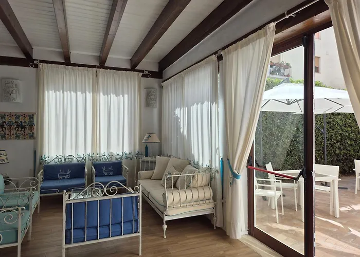 阿尔盖罗假日酒店