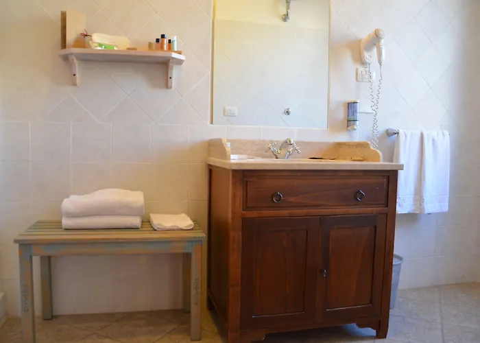 阿尔盖罗假日酒店 酒店 3*