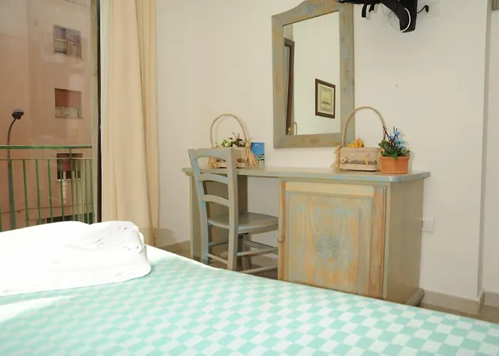 酒店 阿尔盖罗假日酒店