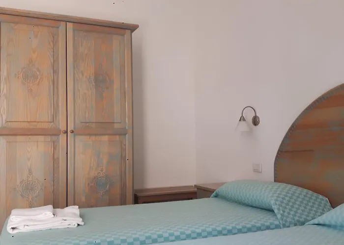 阿尔盖罗假日酒店 酒店