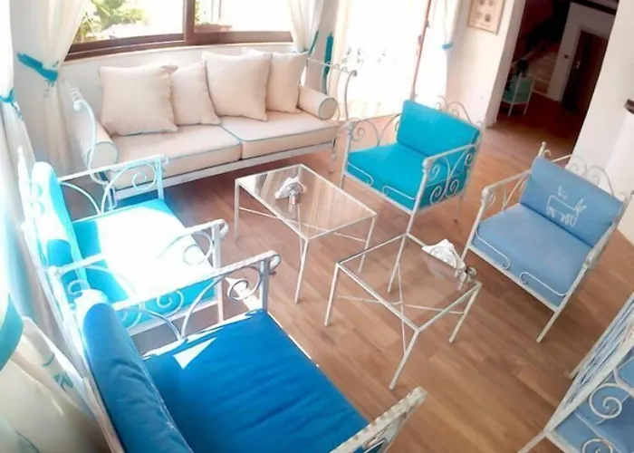 阿尔盖罗假日酒店 3*